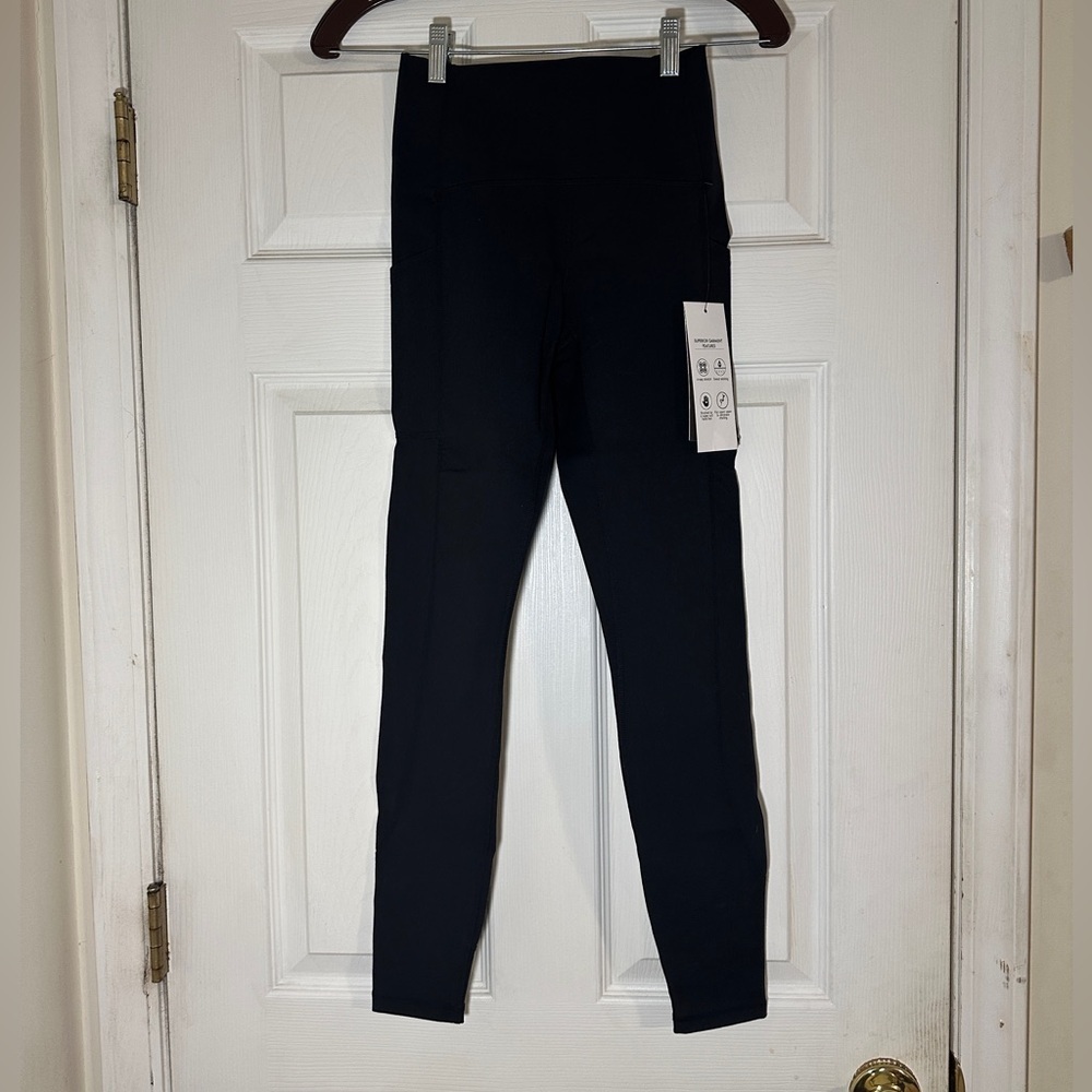 Glyder Forma 101 leggings.